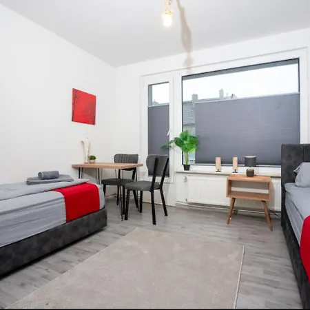 Livemore24 - Space In 24-7 Check-in Daire