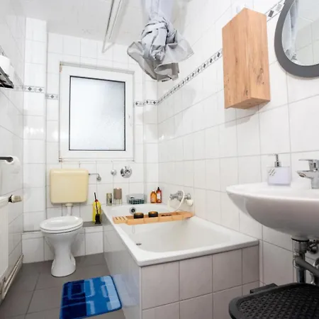 Livemore24 - Space In 24-7 Check-in Daire *
